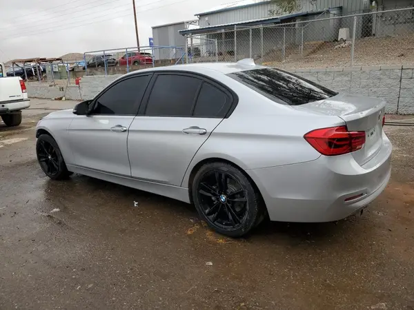 WBA8E1G58JNU88868 2018 BMW 3ER - Image 2