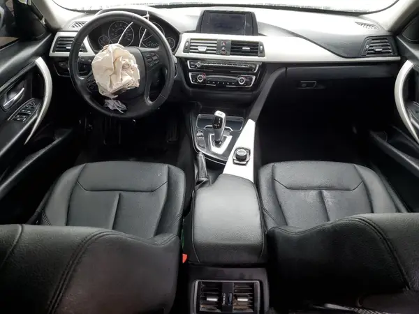 WBA8E1G58JNU88868 2018 BMW 3ER - Image 8
