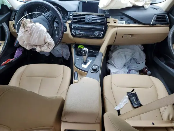 WBA8E1G58JNU89440 2018 BMW 3ER - Image 8