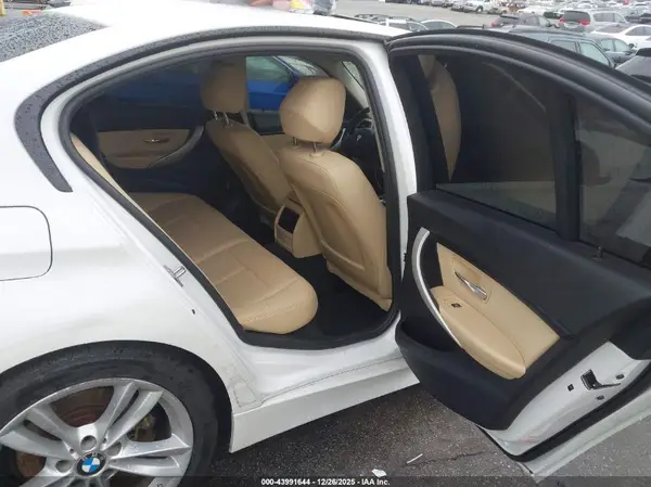 WBA8E1G58JNU89986 2018 BMW 3ER - Image 8