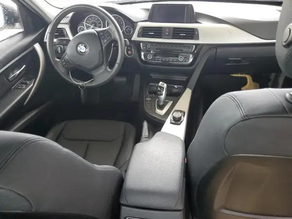 WBA8E1G58JNU90538 2018 BMW 3ER - Image 8