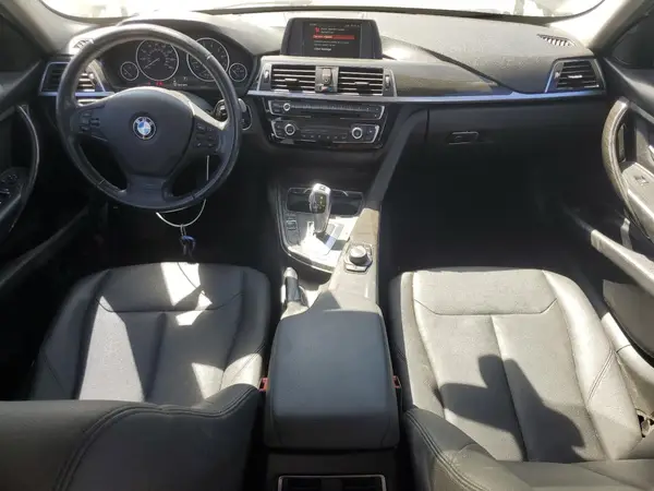 WBA8E1G58JNU90815 2018 BMW 3ER - Image 8