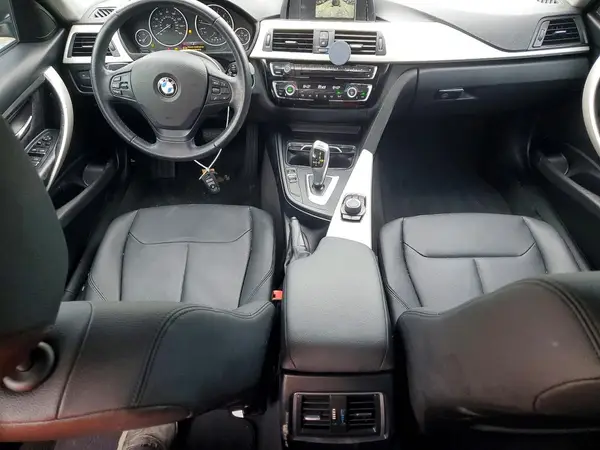 WBA8E1G58JNU91561 2018 BMW 3ER - Image 8
