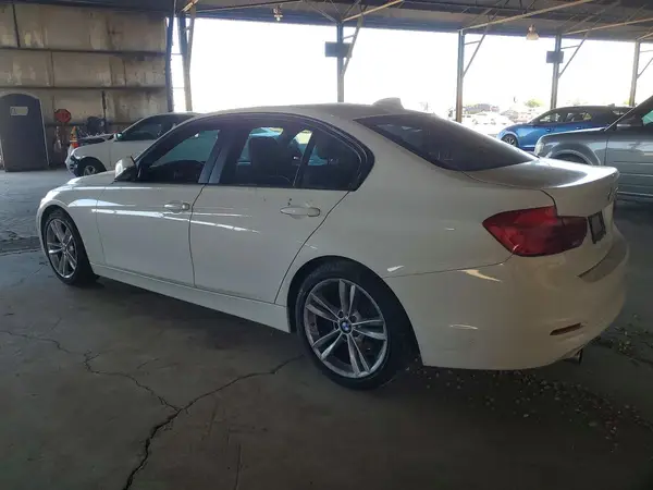 WBA8E1G58JNU92791 2018 BMW 3ER - Image 2