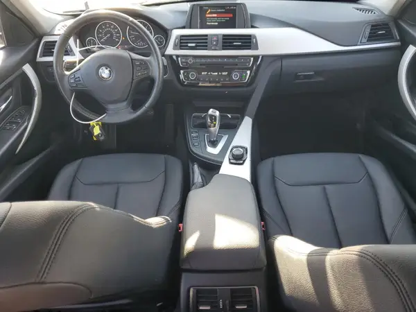 WBA8E1G58JNU93049 2018 BMW 3ER - Image 8