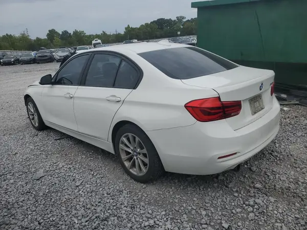 WBA8E1G58JNU93066 2018 BMW 3ER - Image 2