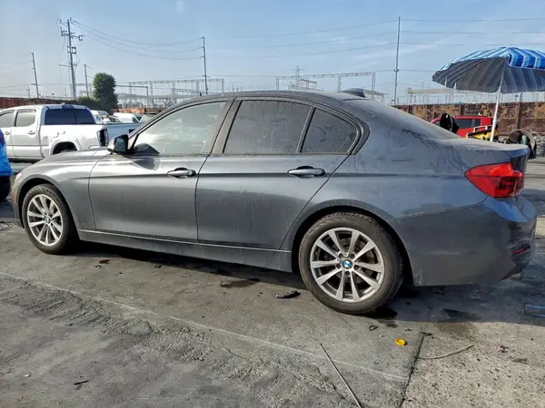 WBA8E1G59GNT35134 2016 BMW 3ER - Image 2
