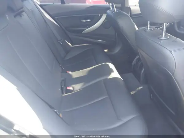 WBA8E1G59GNU11418 2016 BMW 3ER - Image 8