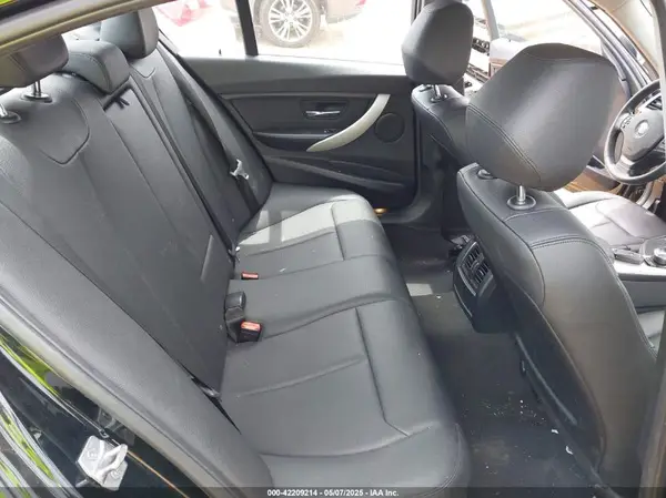 WBA8E1G59GNU11600 2016 BMW 3ER - Image 8