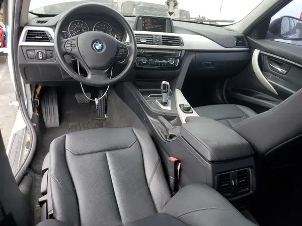 WBA8E1G59GNU12195 2016 BMW 3ER - Image 8