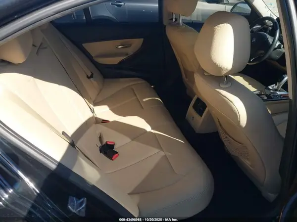 WBA8E1G59HNU14126 2017 BMW 3ER - Image 8