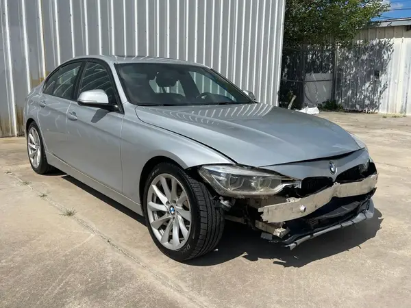 WBA8E1G59JNU89642 2018 BMW 3ER - Image 1