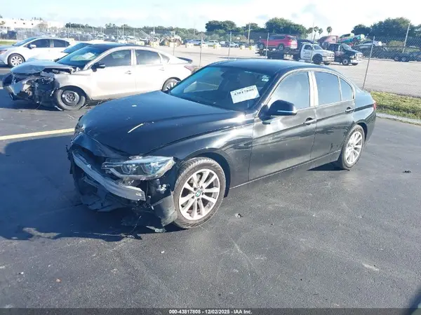 WBA8E1G59JNU90306 2018 BMW 3ER - Image 2