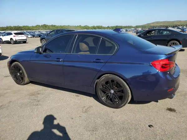 WBA8E1G59JNU91326 2018 BMW 3ER - Image 2