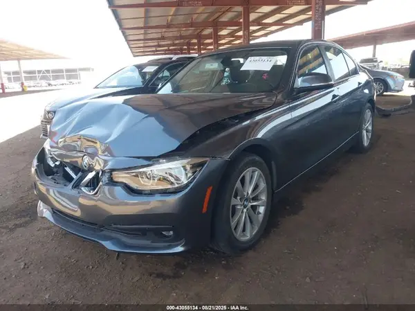 WBA8E1G59JNU91617 2018 BMW 3ER - Image 2