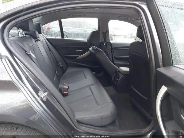 WBA8E1G59JNU93478 2018 BMW 3ER - Image 8