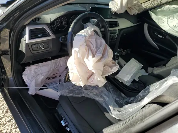 WBA8E1G59JNU93643 2018 BMW 3ER - Image 8