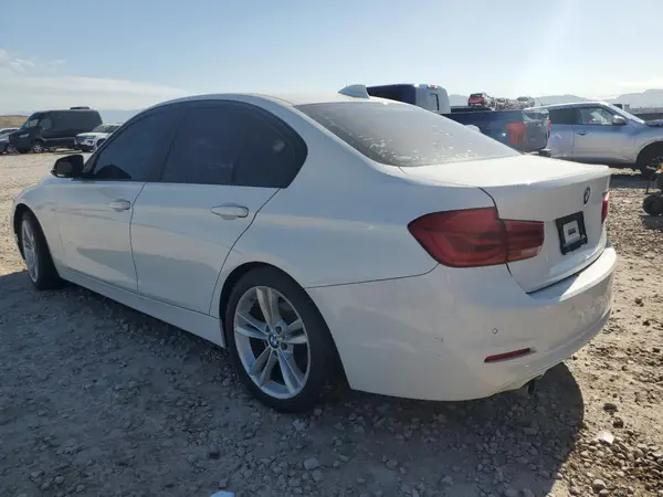 WBA8E1G5XGNT37135 2016 BMW 3ER - Image 2