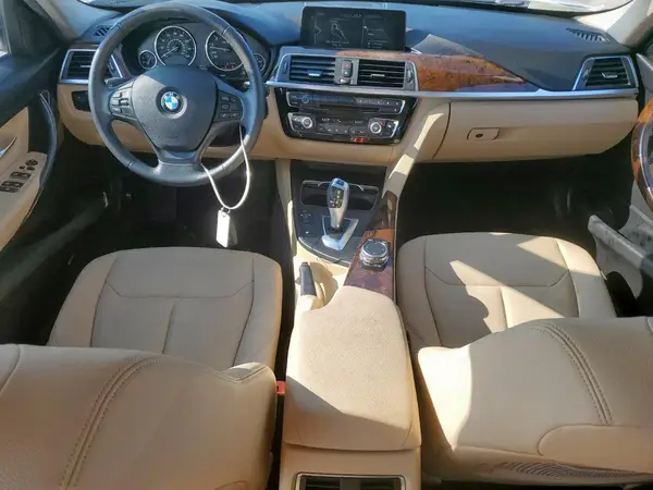 WBA8E1G5XHNU12725 2017 BMW 3ER - Image 8