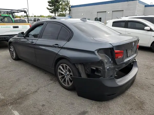 WBA8E1G5XHNU12806 2017 BMW 3ER - Image 2