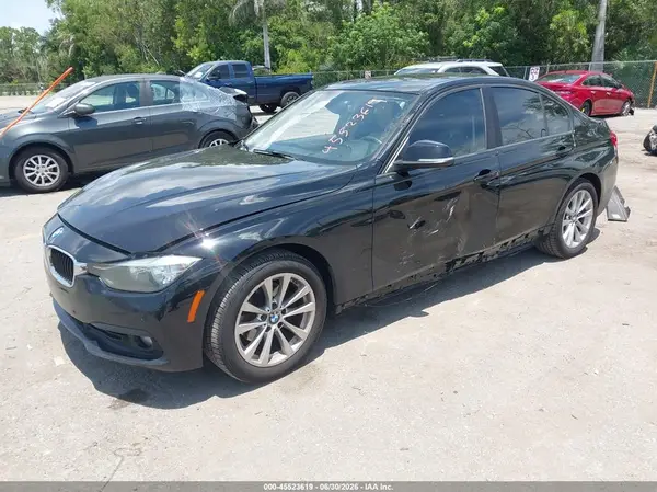 WBA8E1G5XHNU12871 2017 BMW 3ER - Image 2