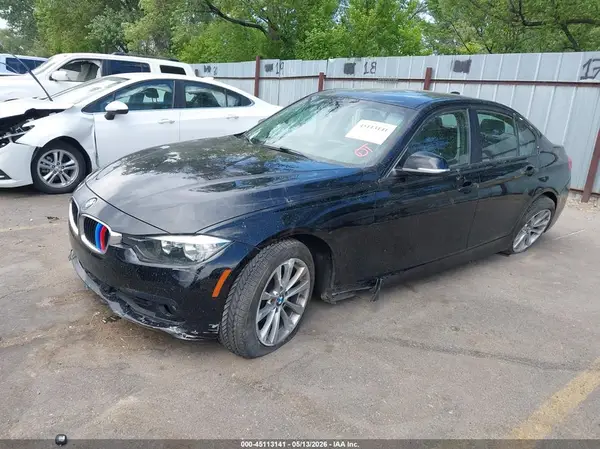 WBA8E1G5XHNU12935 2017 BMW 3ER - Image 2