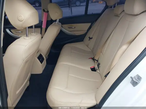 WBA8E1G5XHNU13292 2017 BMW 3ER - Image 8