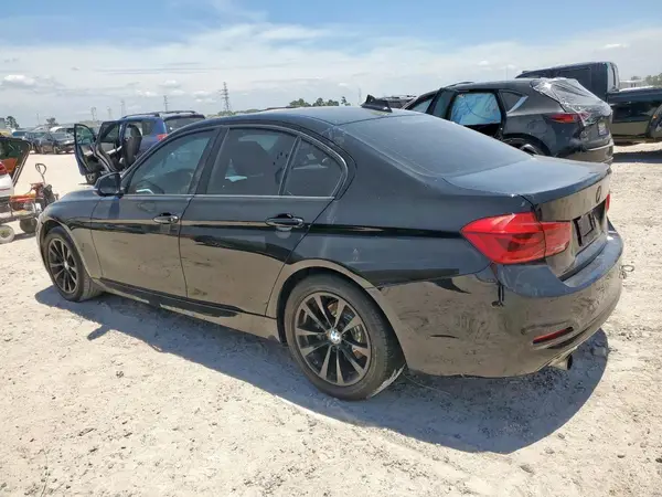 WBA8E1G5XHNU15012 2017 BMW 3ER - Image 2