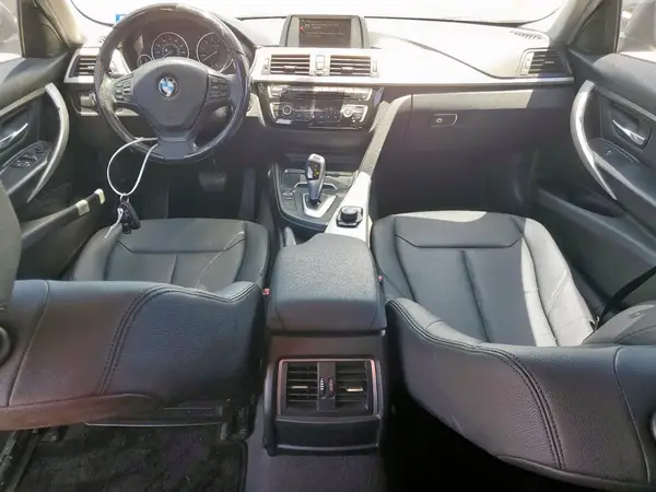 WBA8E1G5XHNU15012 2017 BMW 3ER - Image 8