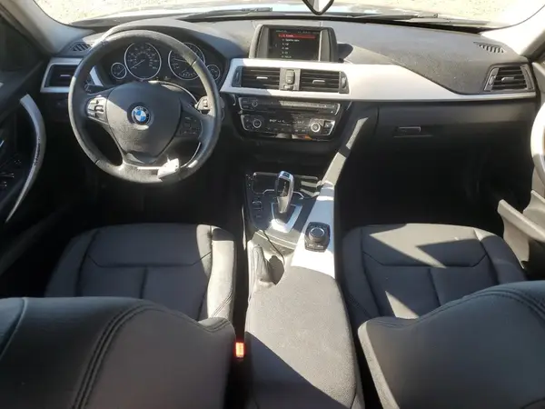 WBA8E1G5XJNU89018 2018 BMW 3ER - Image 8