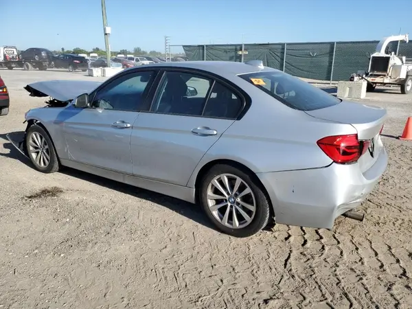 WBA8E1G5XJNU89374 2018 BMW 3ER - Image 2