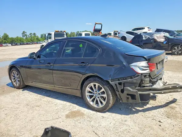 WBA8E1G5XJNU90170 2018 BMW 3ER - Image 2