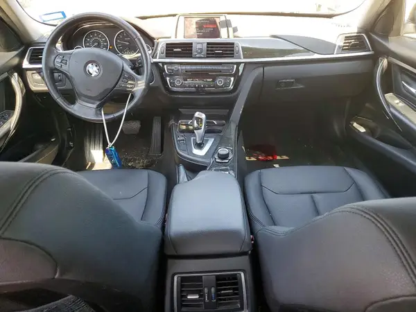 WBA8E1G5XJNU90170 2018 BMW 3ER - Image 8