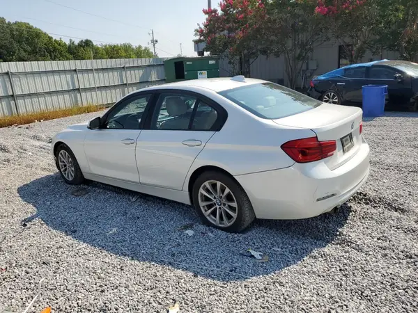 WBA8E1G5XJNU90329 2018 BMW 3ER - Image 2
