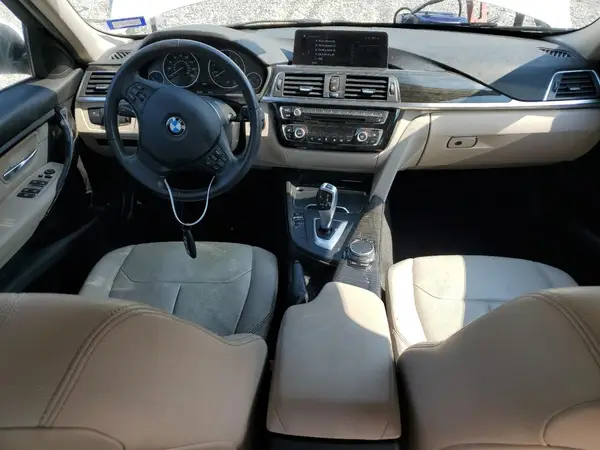WBA8E1G5XJNU90329 2018 BMW 3ER - Image 8