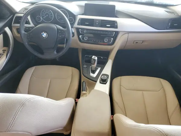 WBA8E1G5XJNU90685 2018 BMW 3ER - Image 8