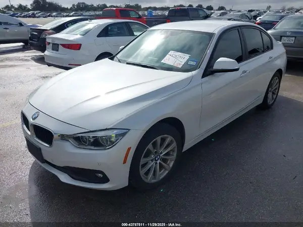 WBA8E1G5XJNU91934 2018 BMW 3ER - Image 2