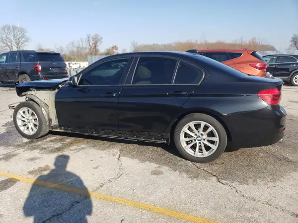 WBA8E1G5XJNU91948 2018 BMW 3ER - Image 2