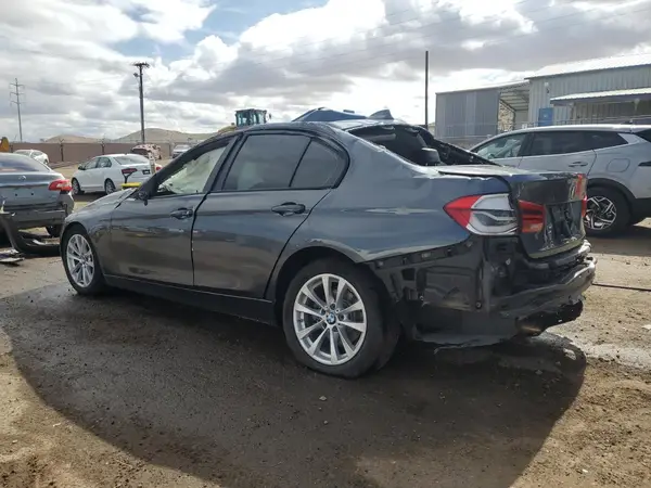 WBA8E1G5XJNU92419 2018 BMW 3ER - Image 2