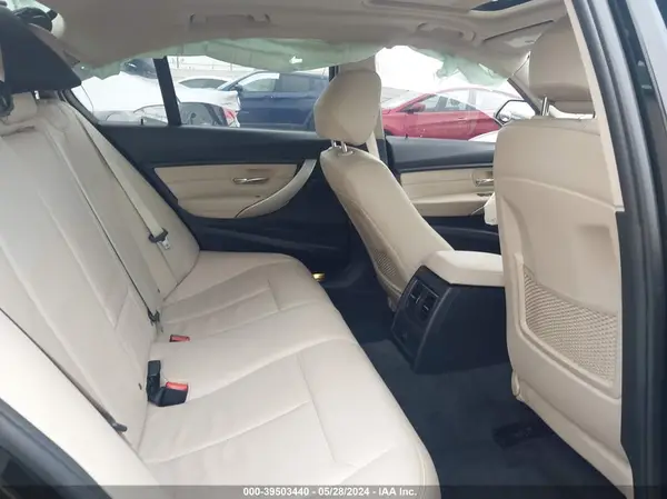 WBA8E1G5XJNU92713 2018 BMW 3ER - Image 8