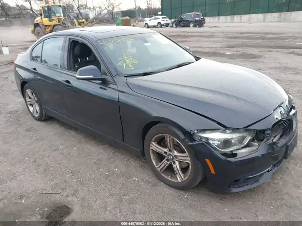 WBA8E3C50GP974606 2016 BMW 3ER - Image 1