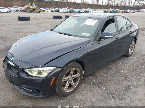 WBA8E3C50GP974606 2016 BMW 3ER - Image 2