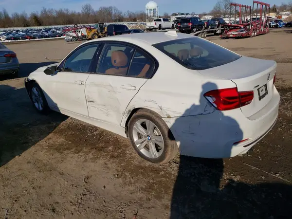 WBA8E3C53GK501988 2016 BMW 3ER - Image 2
