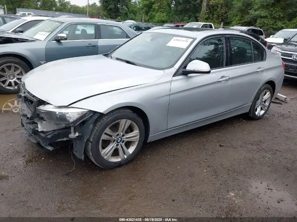 WBA8E3C55GK501040 2016 BMW 3ER - Image 2