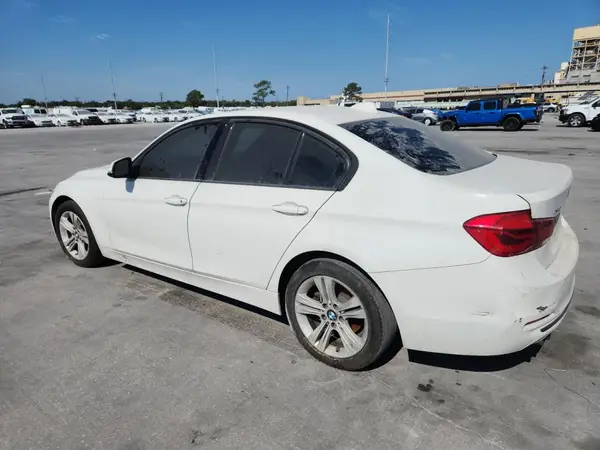 WBA8E3C5XGK501700 2016 BMW 3ER - Image 2