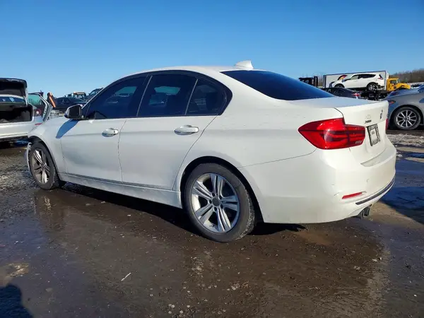 WBA8E3C5XGK501812 2016 BMW 3ER - Image 2
