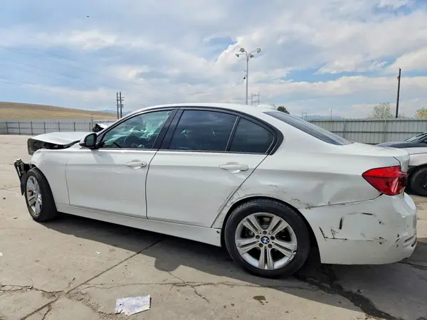 WBA8E3G50GNU38549 2016 BMW 3ER - Image 2