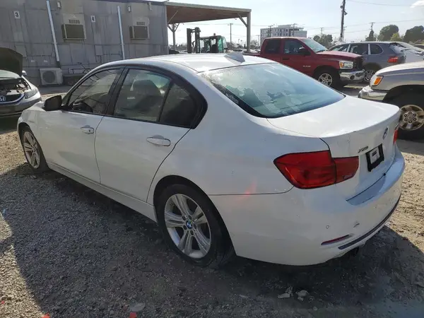 WBA8E3G51GNT26360 2016 BMW 3ER - Image 2