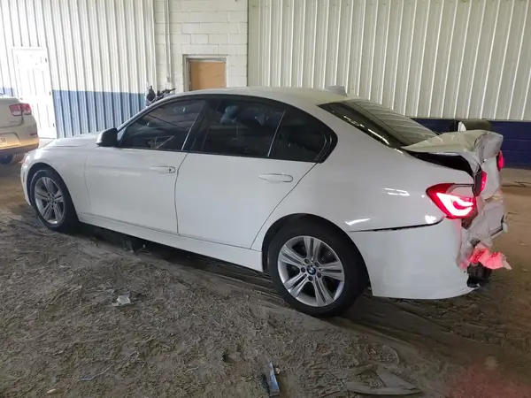 WBA8E3G51GNU05933 2016 BMW 3ER - Image 2