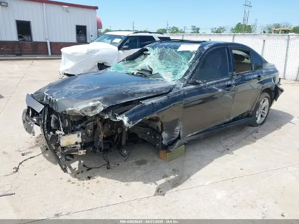 WBA8E3G52GNT74739 2016 BMW 3ER - Image 2
